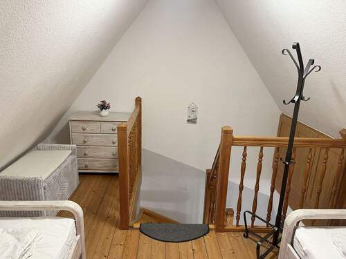 Nordstrand Spitzboden Treppe.jpg - 