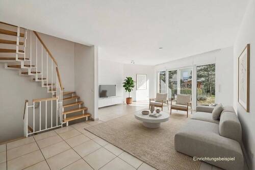 Helligkeit und Großzügigkeit prägen das ca. 35 m² große Wohnzimmer mit offener Küche - Lichtdurchflutetes Familienhaus in bester Wannsee-Lage
