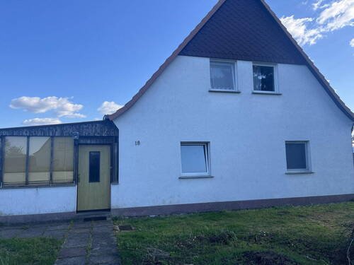 Bild 1 - Haus im Oderbruch nahe Seelow - 125.000,00&nbsp;EUR Kaufpreis, ca.&nbsp; 140,00&nbsp;m&sup2;&nbsp;Wohnfl&auml;che