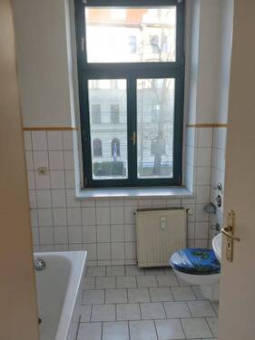 Bad - Nachmieter gesucht schöne 3-R-Wohnung im 1.OG EBK.in MD-Stadtfeld -Ost ca.73m² zu vermieten.