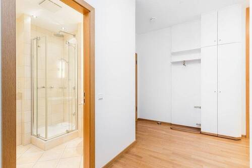 Flur mit Garderobe - 