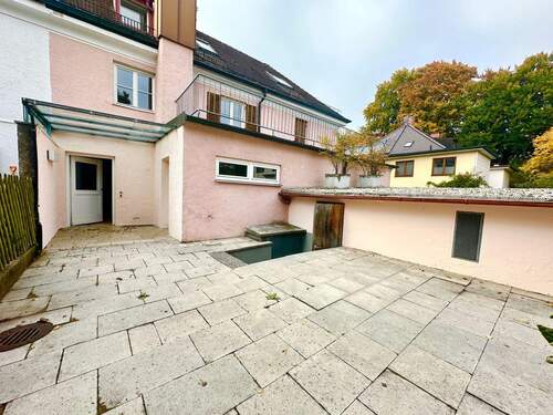 Hausansicht Rückgebäude - Geschichtsträchtiges Ensemblehaus mit viel Charme und Platz für die Familie!