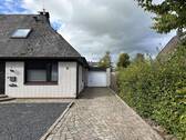 Auffahrt mit Garage - 5 Zimmer Einfamilienhaus in Handewitt