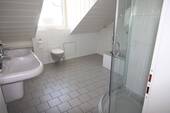 Doppelwaschbecken u. WC - 