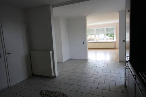 Essplatz zwischen WZ und EK - 