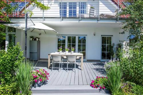 Blick auf die Terrasse - 
