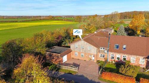 Hier lebt es sich gut - 1 Zimmer Mehrfamilienhaus, Wohnhaus in Dollerup