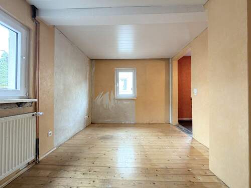 Wohn-/ Essbereich Ansicht I - Einfamilienhaus mit 67,80 m² in Frankfurt am Main zum Kaufen