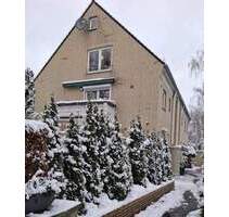 Schönes Mehrgenerationenhaus mit Einliegerwohnung und pflegeleichtem Garten - Hamburg Farmsen-Berne