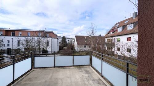 Terrasse - Etagenwohnung mit 102,00 m&sup2; in München zur Miete