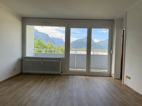 Wohnzimmer - Etagenwohnung mit 57,30 m² in Bad Reichenhall zum Kaufen