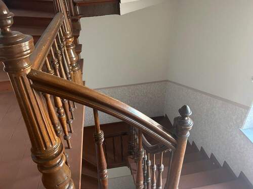 Treppenhaus - 4 Zimmer Etagenwohnung zur Miete in Halle (Saale)