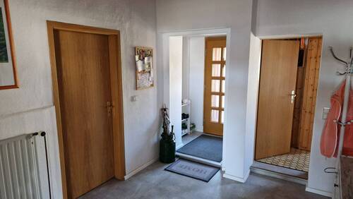 Flur EG - 7 Zimmer Mehrfamilienhaus, Wohnhaus in Grasleben