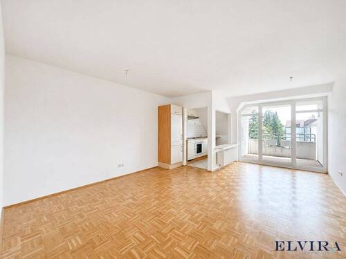 Wohn-Essbereich - ELVIRA - Moosach, lichtdurchflutete Dachgeschosswohnung mit Südost-Loggia in begehrter Lage