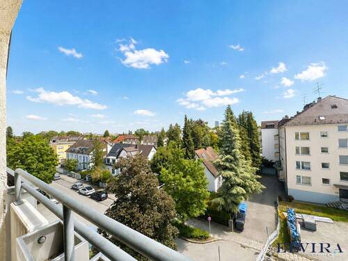Südost-Loggia - Etagenwohnung mit 59,30 m&sup2; in München zum Kaufen