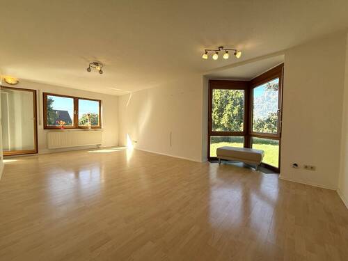 Wohn- und Esszimmer - 2 Zimmer Etagenwohnung zum Kaufen in Oberndorf am Neckar / Bochingen