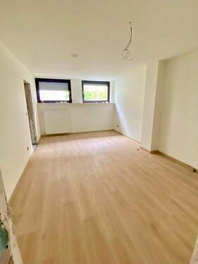 Zimmer - 2 Zimmer Etagenwohnung zur Miete in Kehl