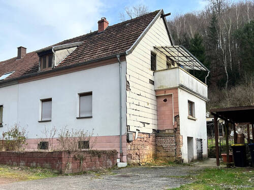 Frontansicht - 5 Zimmer Einfamilienhaus zum Kaufen in Blieskastel / Niederwürzbach