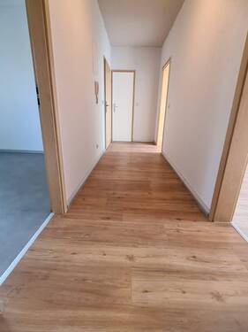 großzügiger Flur - 3 Zimmer Etagenwohnung zur Miete in Aschersleben