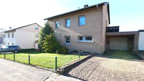 Außenansicht - 5 Zimmer Einfamilienhaus zum Kaufen in Altenbeken / Schwaney