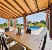 Bungalow mit Gästeapartment und freiem Blick ins Grüne - Vodnjan