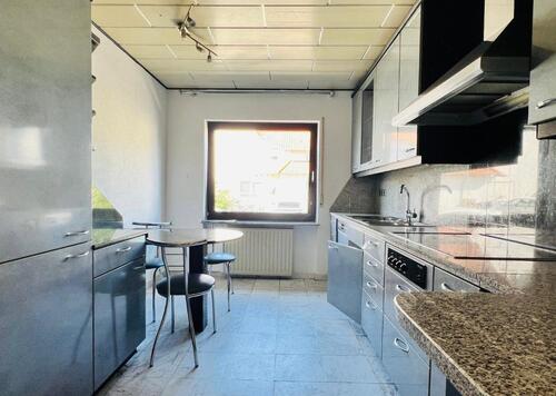 Küche - 8 Zimmer Doppelhaushälfte in Beindersheim