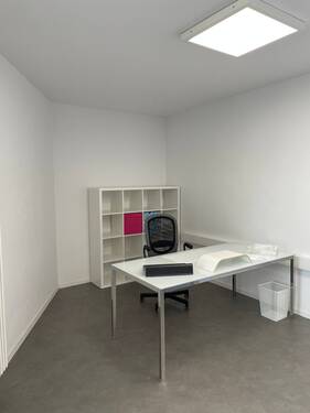 Einzelschreibtisch - Büro mit 8,00 m&sup2; in Köln zur Miete