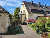 Hausansicht/Garten - 