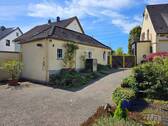 Hausansicht/Garten - 