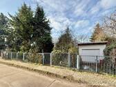 Die Garage gehört zum vorderen Grundstück - 