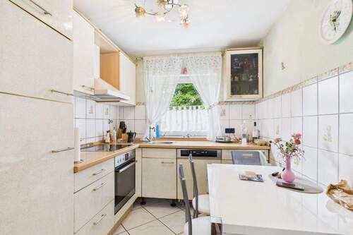 Küche - 3 Zimmer Etagenwohnung zum Kaufen in Schorndorf