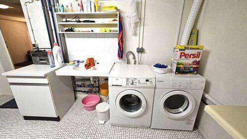 Hauswirtschaftsraum im Keller - 