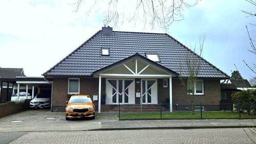Zwei separate Eingänge - 5 Zimmer Bungalow zum Kaufen in Delmenhorst