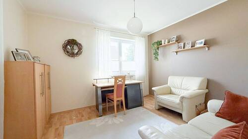 Helles Büro im EG - 