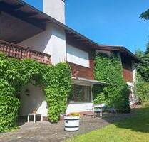 Gepflegtes Einfamilienhaus mit idyllischem, eingewachsenem Garten in Schönsee