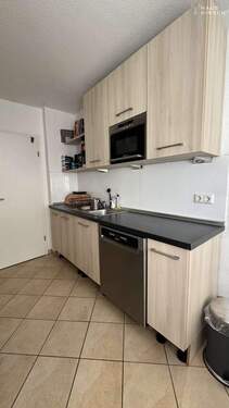 Einbauküche Hartig-2 - 3 Zimmer Etagenwohnung zum Kaufen in Dresden