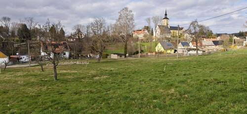 Blick zur Kirche.jpg - Grundstück zum Kaufen in Striegistal