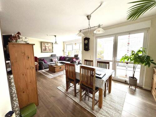 Wohn- und Esszimmer - 