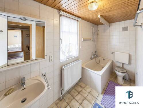 Badezimmer OG Apartment 2 - 