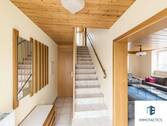 Flur mit Treppe EG - 5 Zimmer Mehrfamilienhaus, Wohnhaus zum Kaufen in Bad Kreuznach