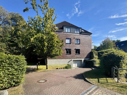 Terrassenwohnung im Hochparterre - Elegante Terrassenwohnung mit Tiefgaragenstellplatz und Fahrstuhl