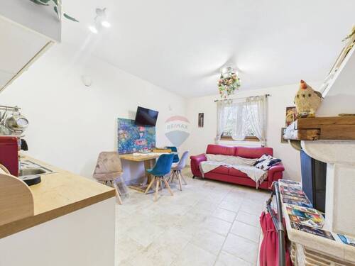 1742821133_cam04300g0-pr0046-still021 - 