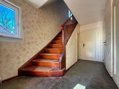 Flur / Treppenaufgang - 