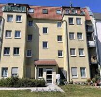 Geräumige 2-Raumwohnung mit Balkon ins Grüne und großzügigem Wohnbereich sucht neuen Mieter! - Dresden / Pieschen Süd Pieschen-Süd