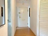 Flur - 2 Zimmer Etagenwohnung zum Kaufen in Berlin