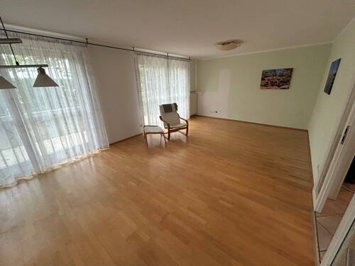 Wohnen EG - 5 Zimmer Doppelhaushälfte in Erlangen