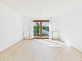 Helles Wohn-/Schlafzimmer mit Zugang zur Terrasse - 