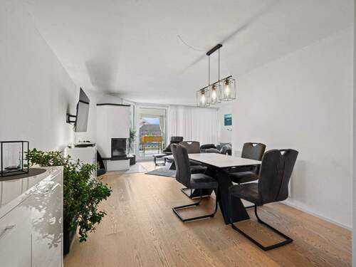 Essbereich mit angrenzendem Wohnzimmer - 4 Zimmer Etagenwohnung in Tettnang