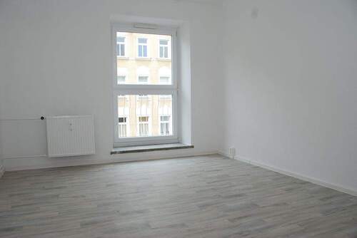 Schlafzimmer Vergleichswohnung - 2 Zimmer Etagenwohnung in Chemnitz