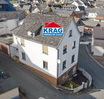 KRAG Immobilien ++ Haus mit zwei Wohnebenen, Garage und viel Potenzial für Eigenleister - Bad Endbach Hartenrod